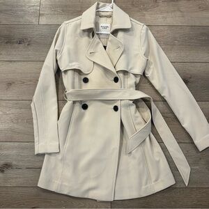 NWT Abercrombie & Fitch Cream Trench Coat Classic Design with Belt Tie Waist XXS